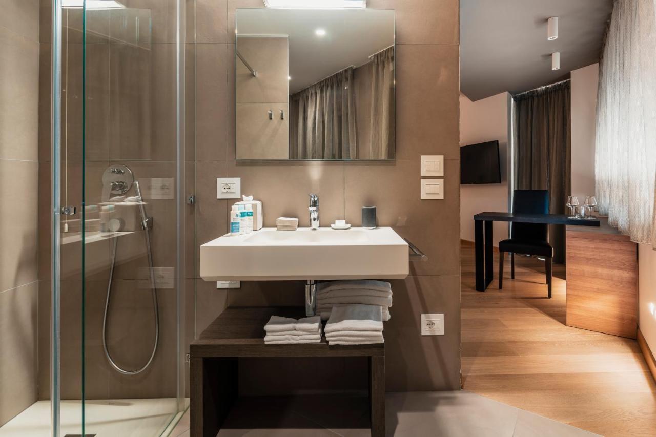 Suites Hotel Astor Belluno Luaran gambar